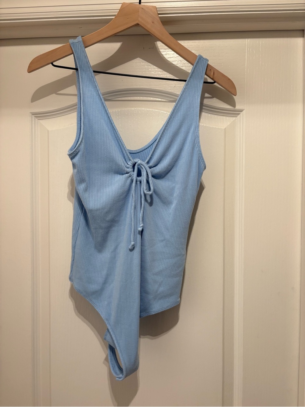 Women’s Abercrombie & Fitch ribbed thong bodysuit tie front size M